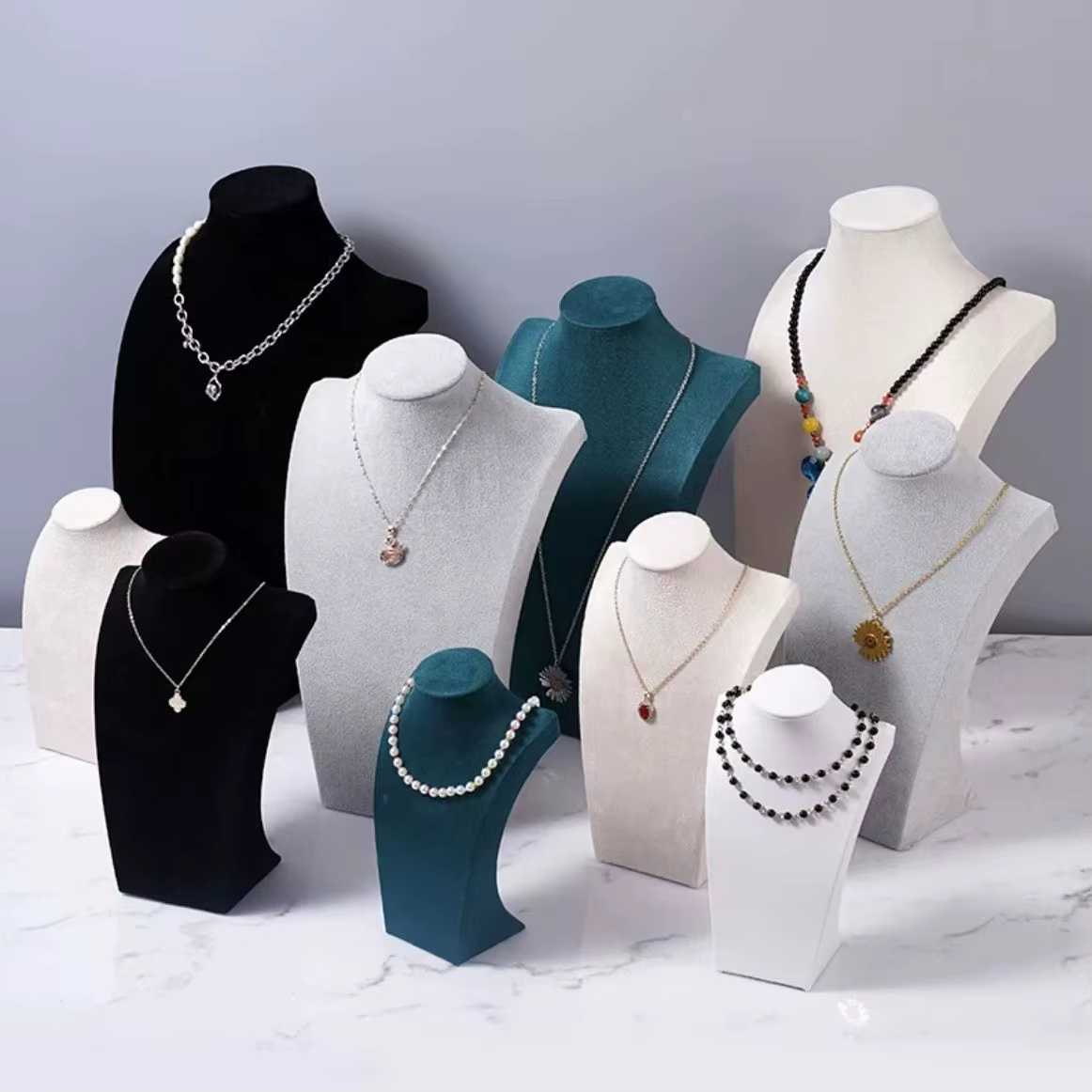 Présentoir de Buste de Bijoux en Velours