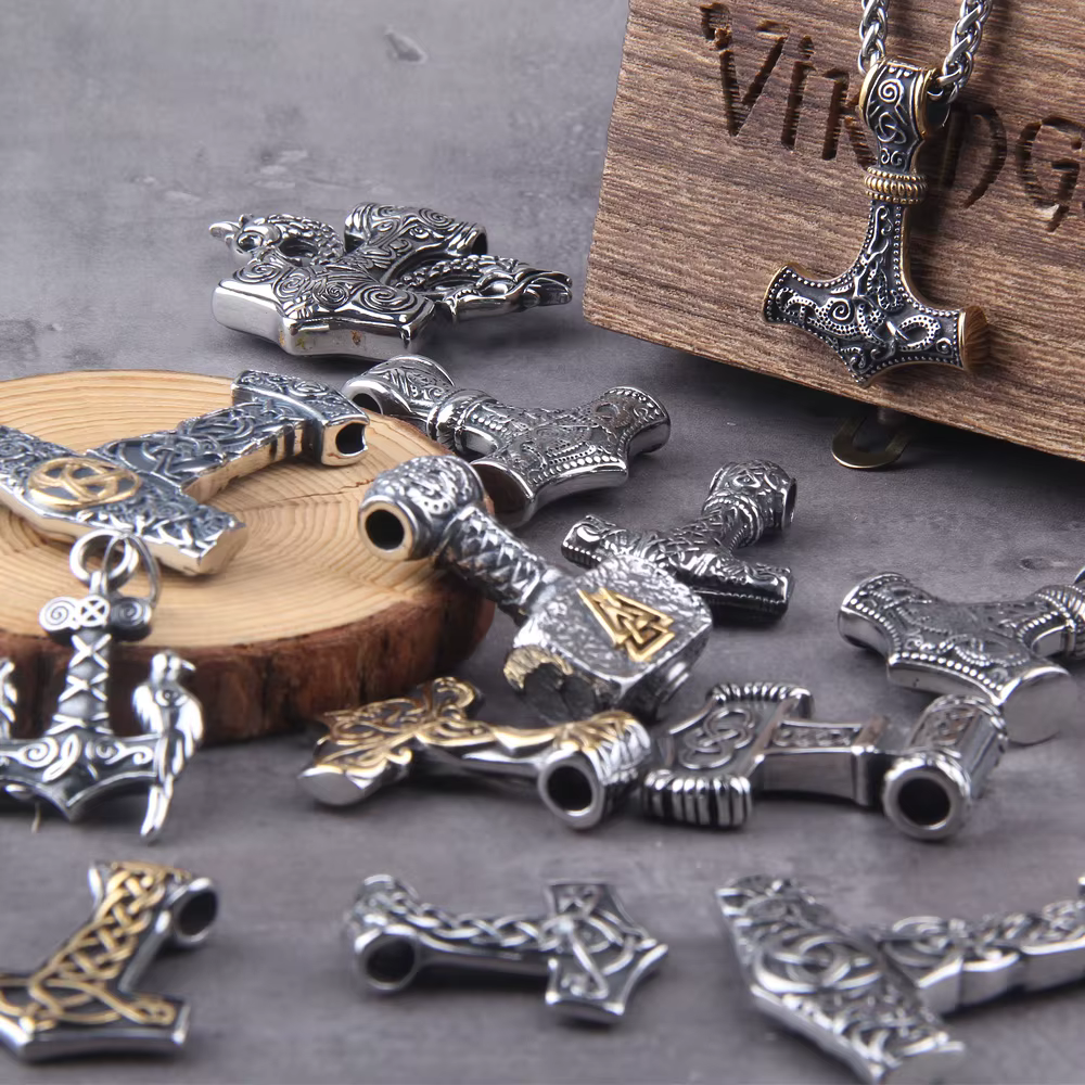 Collier pendentif marteau de Thor Viking Valknut à la mode avec chaîne de quille comme cadeau pour hommes avec boîte en bois