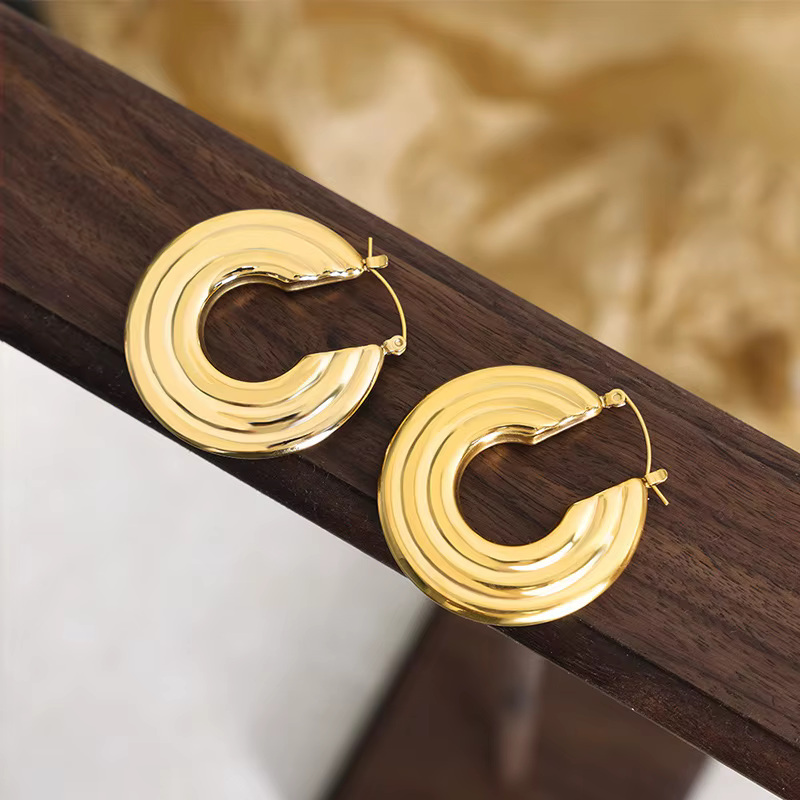 Boucles d'oreilles Bergame personnalisées autour de la bague pour filles