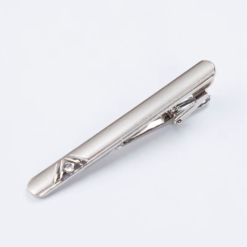 Pince à cravate en métal couleur argent pour hommes, pour cadeaux de mariage, fermoir à cravate, barre de cravate en cristal, épingle à cravate pour accessoires pour hommes