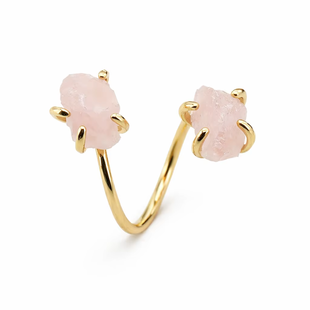 Bague ouverte en pierre brute de quartz rose irrégulière