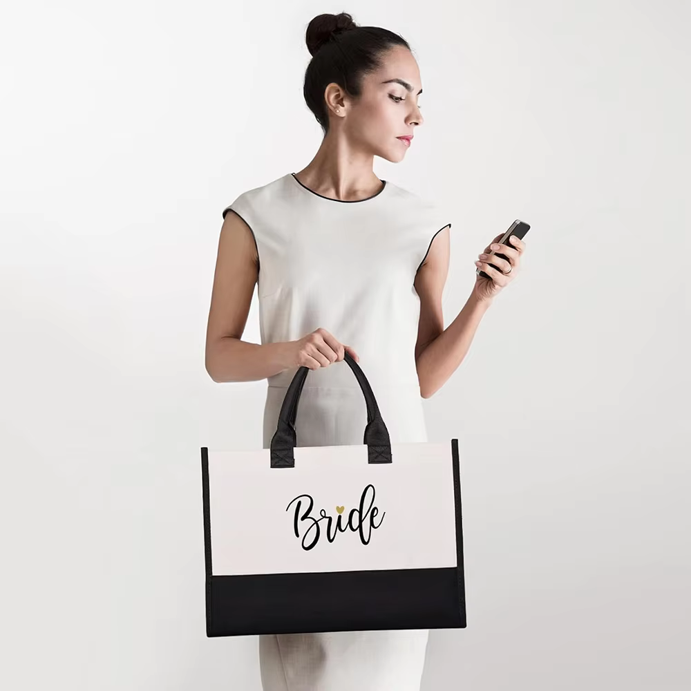 Sac fourre-tout et trousse de maquillage pour mariée