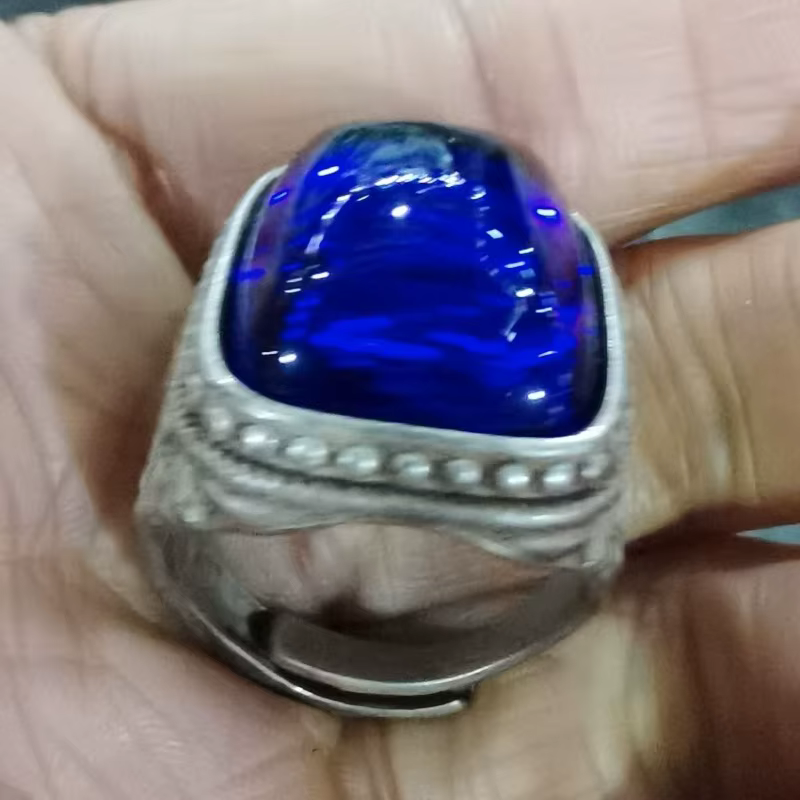 Bague vintage en aigue-marine naturelle