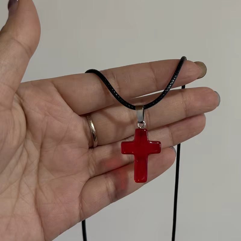 Pendentif croix en pierre naturelle bohème