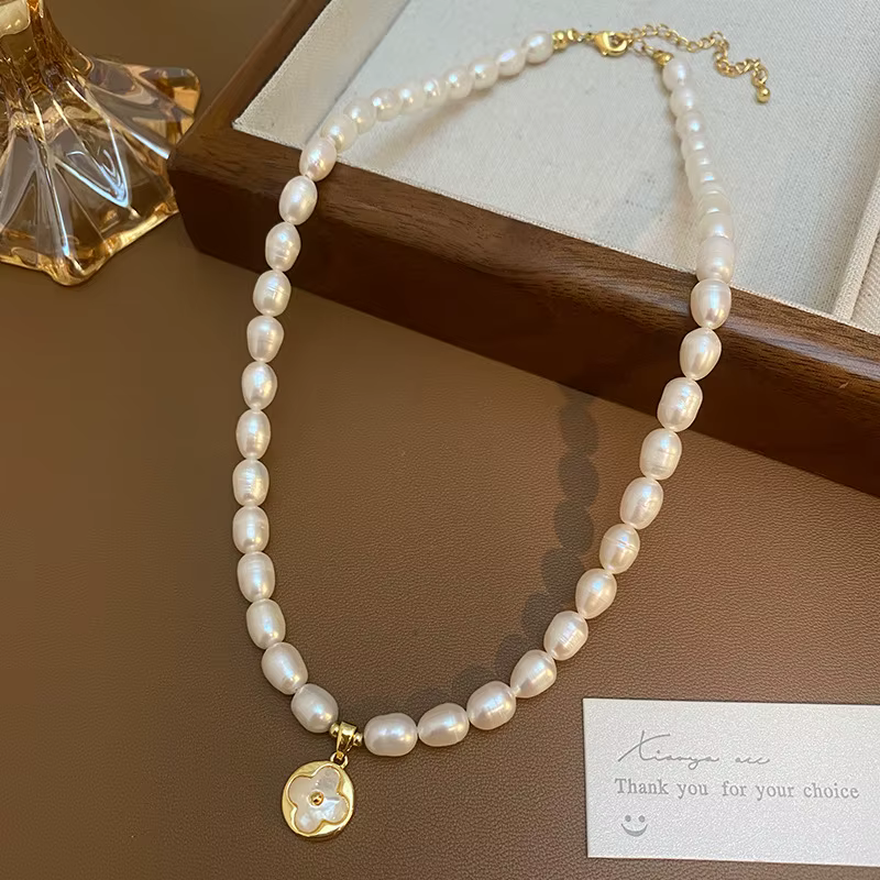 Nouveauté à la mode fleur porte-bonheur perle d'eau douce naturelle 14K or rempli dame pendentif collier bijoux cadeau de mariage pas de décoloration