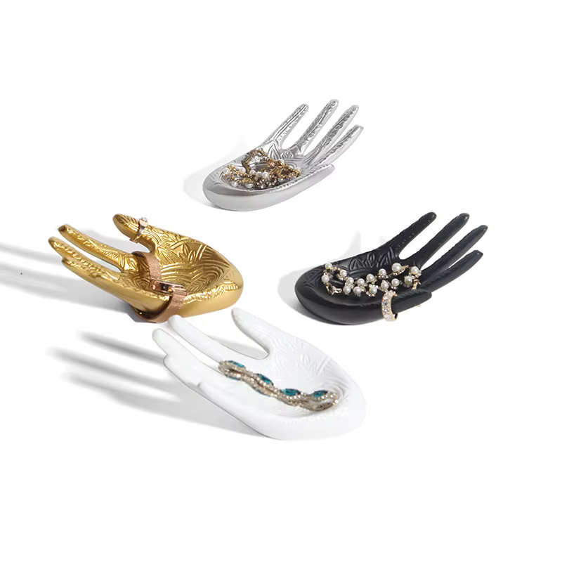 Porte-bijoux en résine