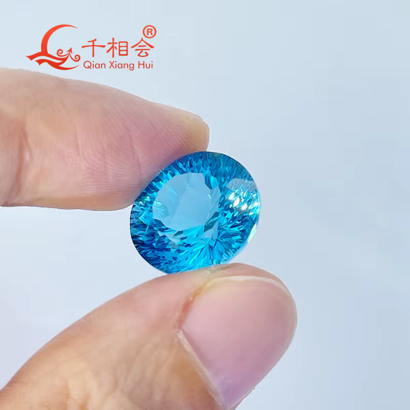 Topaze bleue naturelle de forme ronde de 11