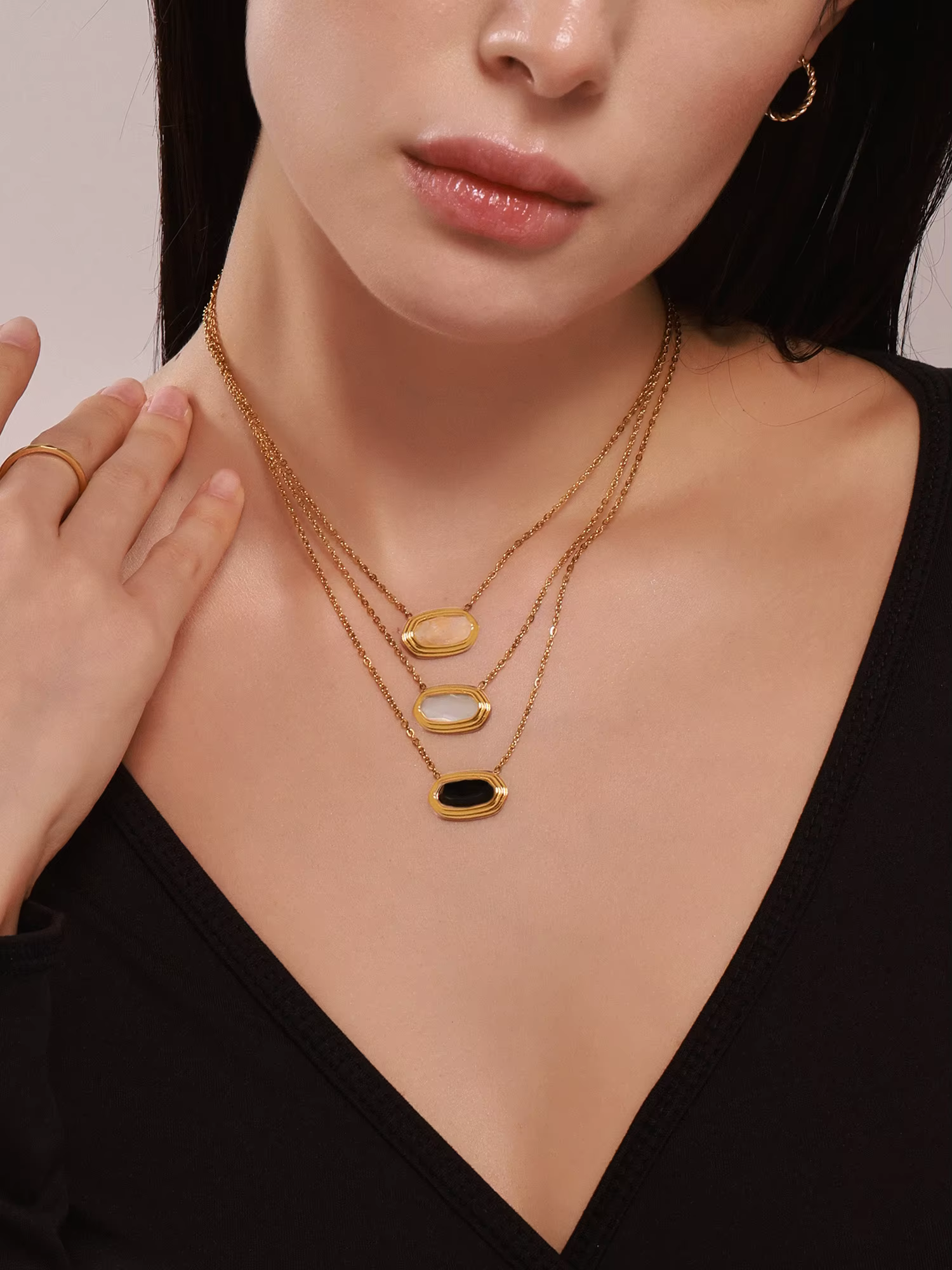 Collier pendentif minimaliste pour femme en acier inoxydable
