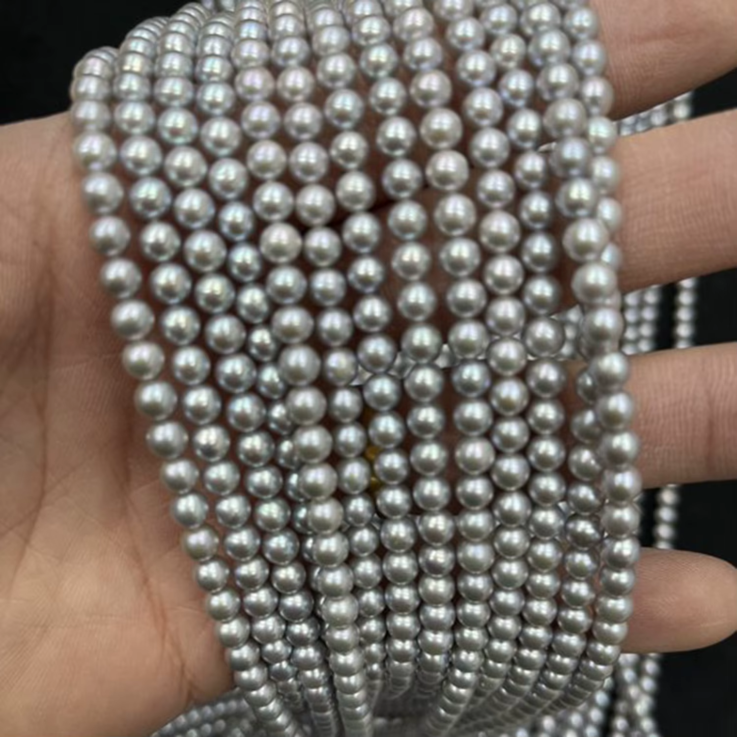 Collier de perles d'eau douce naturelles rondes grises 4-5mm
