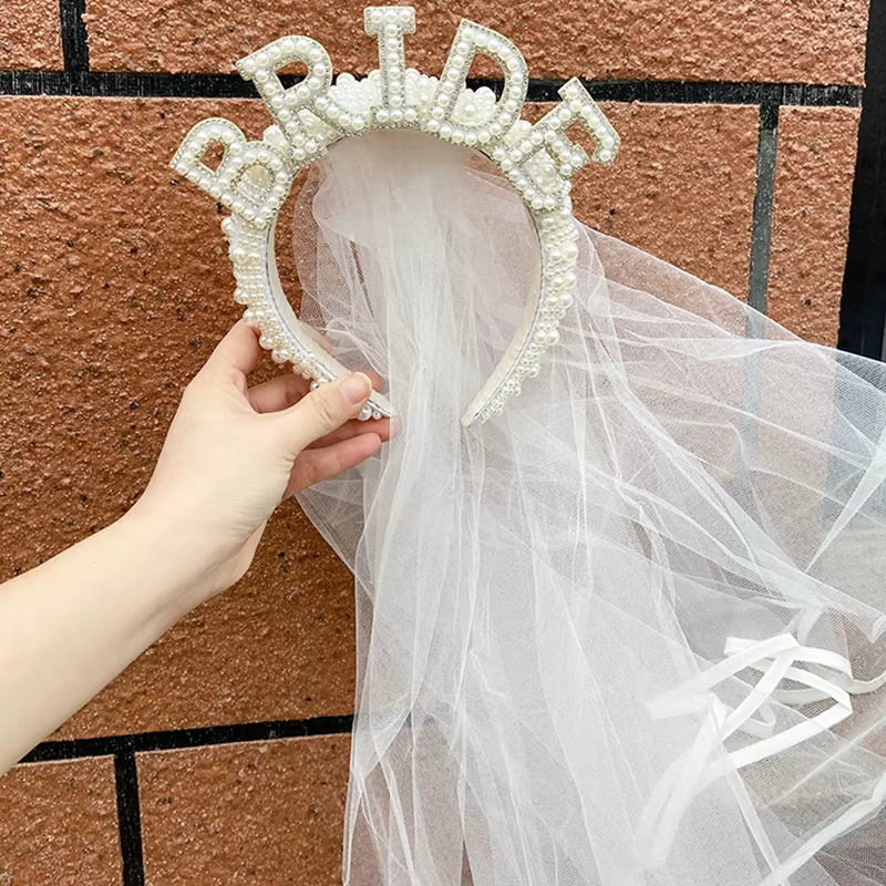 Diadème couronne de perles pour future mariée