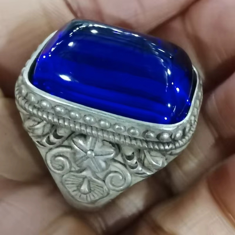 Bague vintage en aigue-marine naturelle