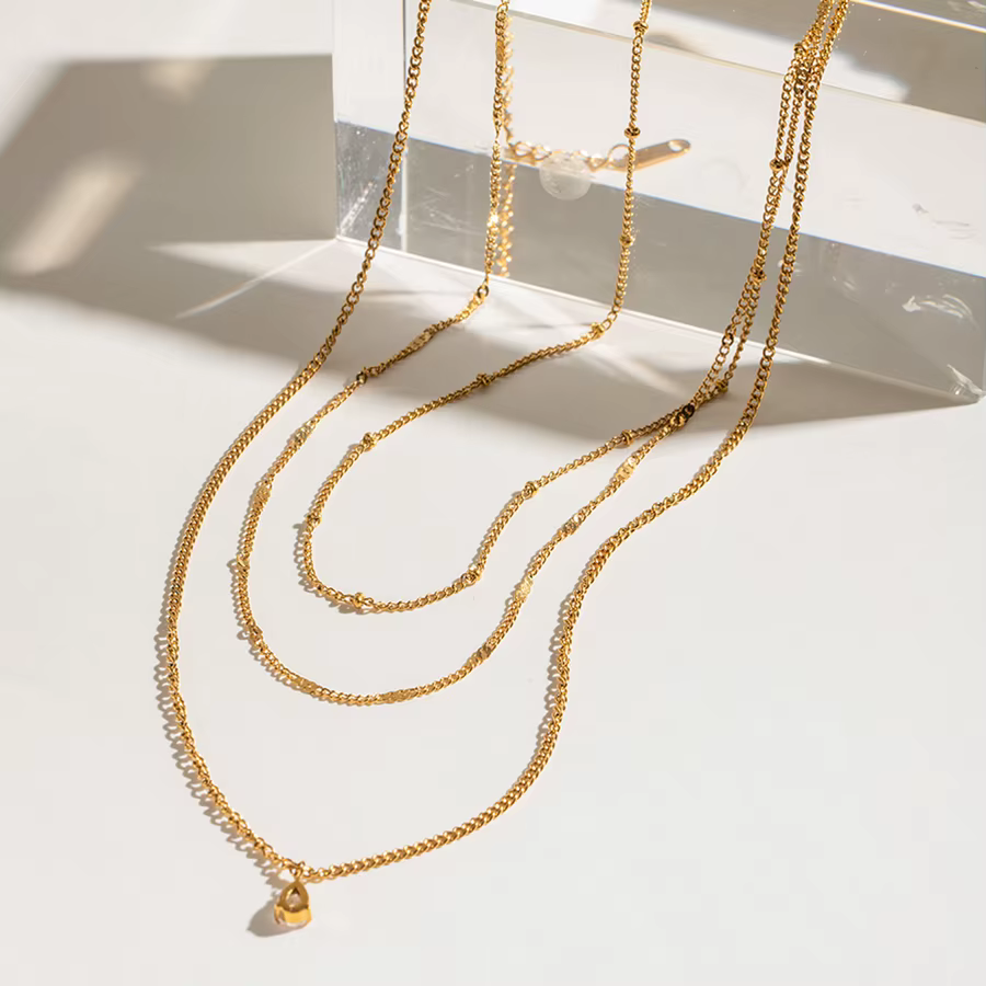 Zora minimalisme collier trois couches pour femme en acier inoxydable plaqué or 18 carats Zircon pendentif bijoux pour un usage quotidien