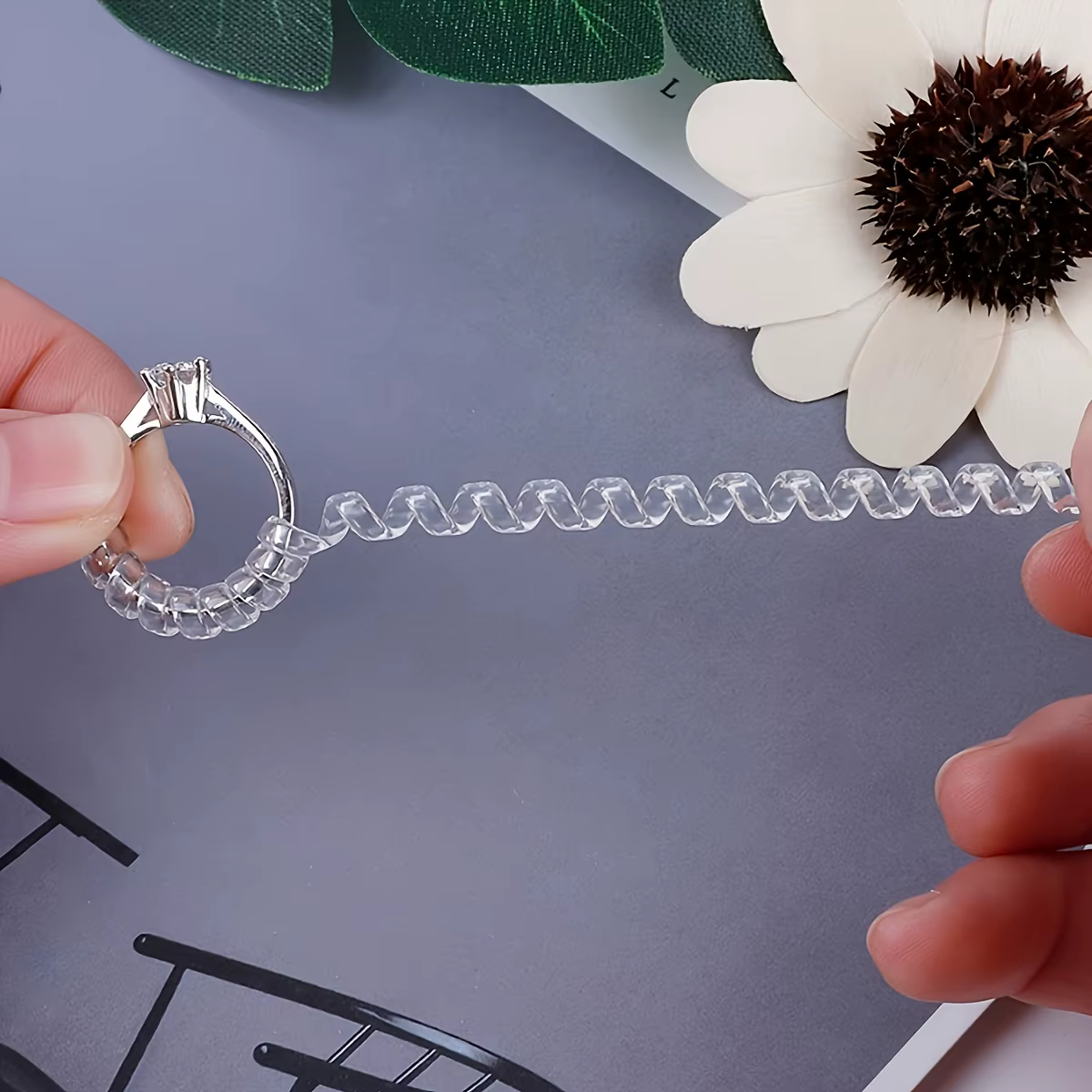 Ajusteur de taille d'anneau pour anneaux amples