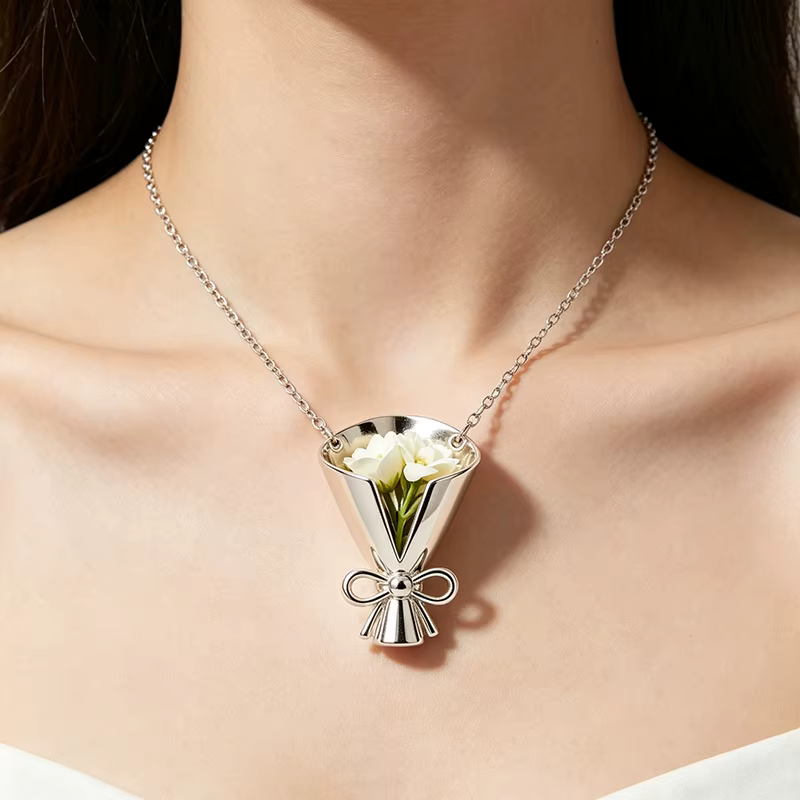 Nouvel Arrivage Collier Pendentif Mini Bouquet de Fleurs Amovible de Luxe pour Femme