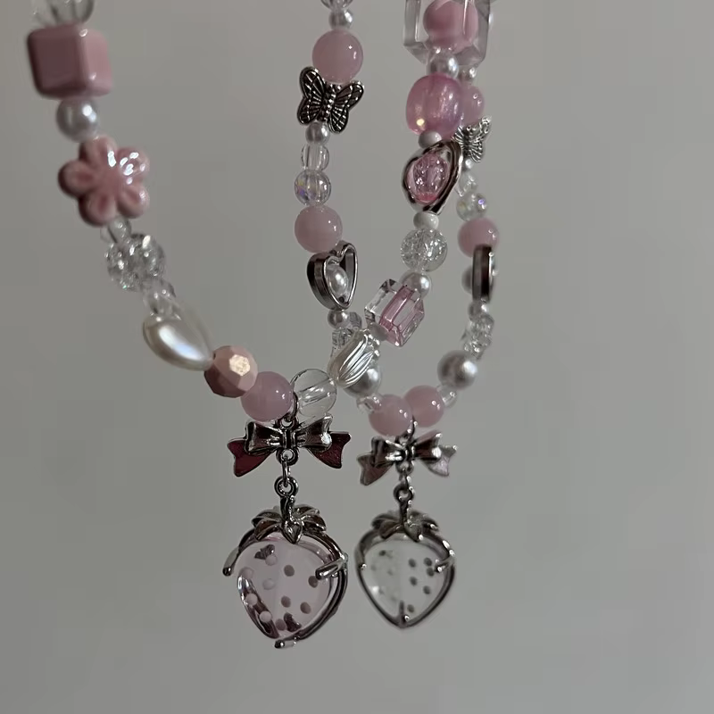 Collier Coquette Cottagecore avec nœud fraise