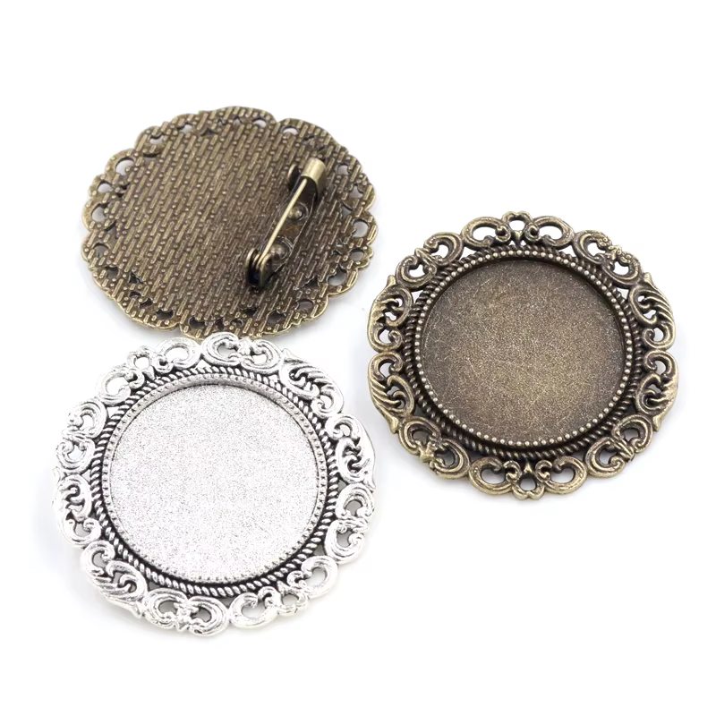 Broche de couleurs Bronze plaqué argent Antique