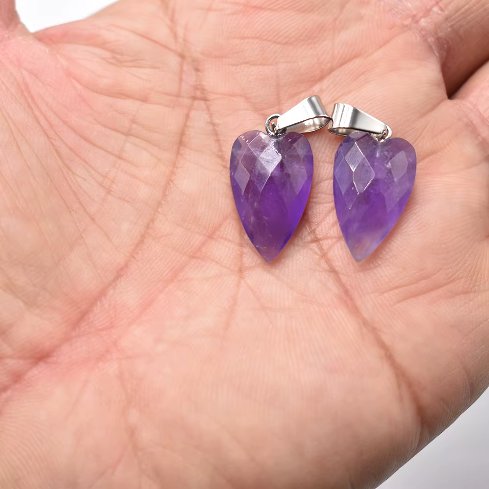 Pendentifs goutte d'eau à facettes mixtes en pierre naturelle de bonne qualité