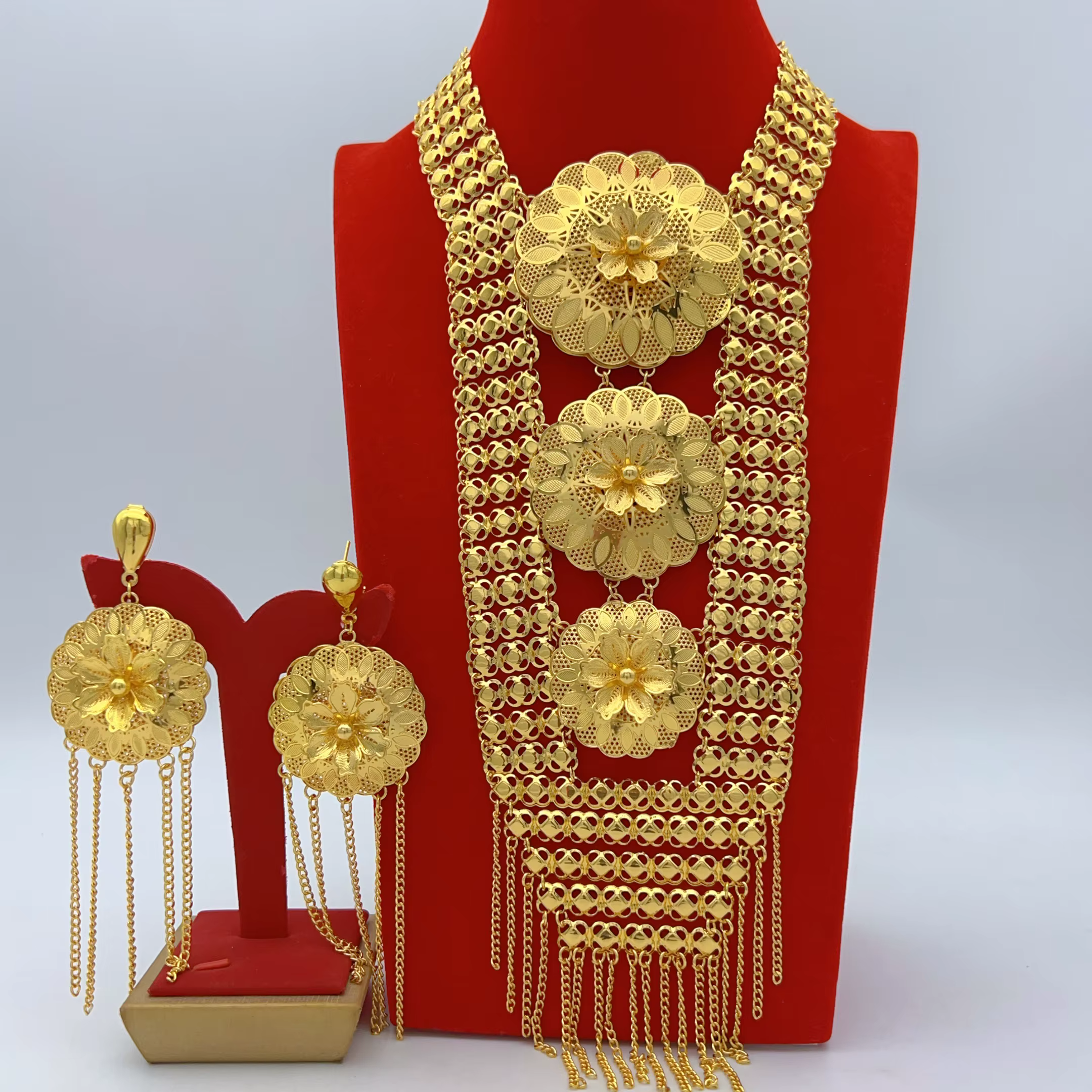 Ensemble de bijoux indiens plaqués or 24 carats