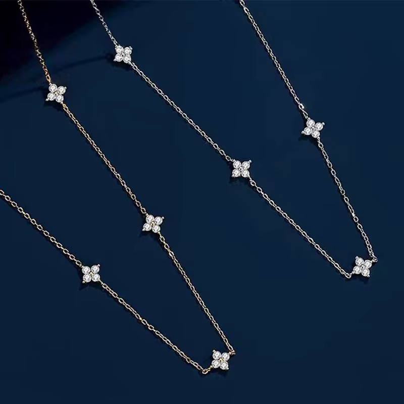 Collier délicat Feuille Porte-Bonheur pour Femme en Argent Sterling 925 Plaqué Or 14K avec Pendentif Fleur CZ Mignon