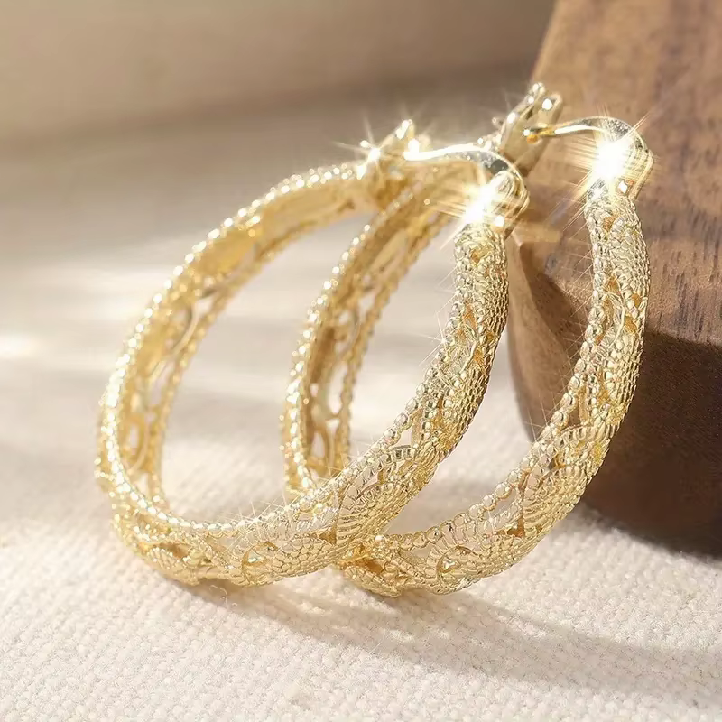 Huitan Boucles d'oreilles créoles dorées style bohème pour femme