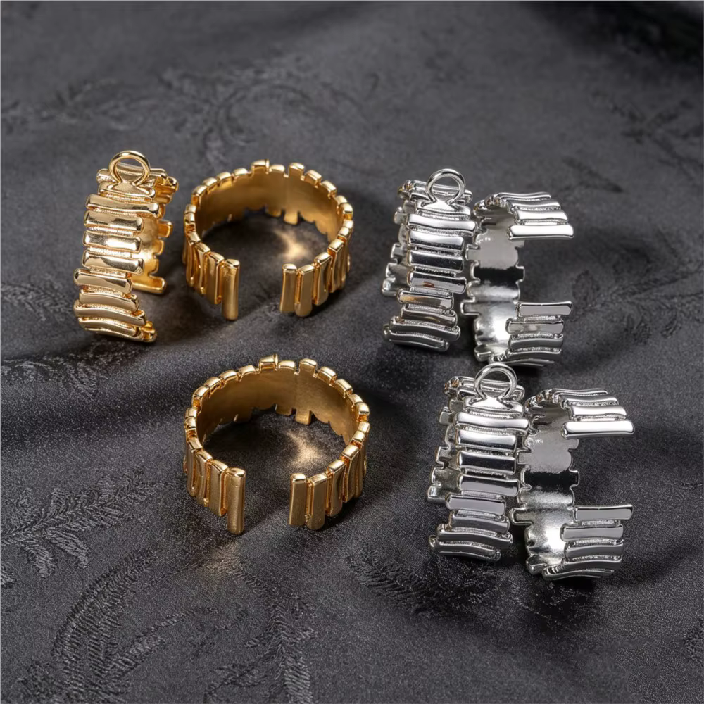1 pièce de base de bague ouverte à rayures en métal plaqué or 18K