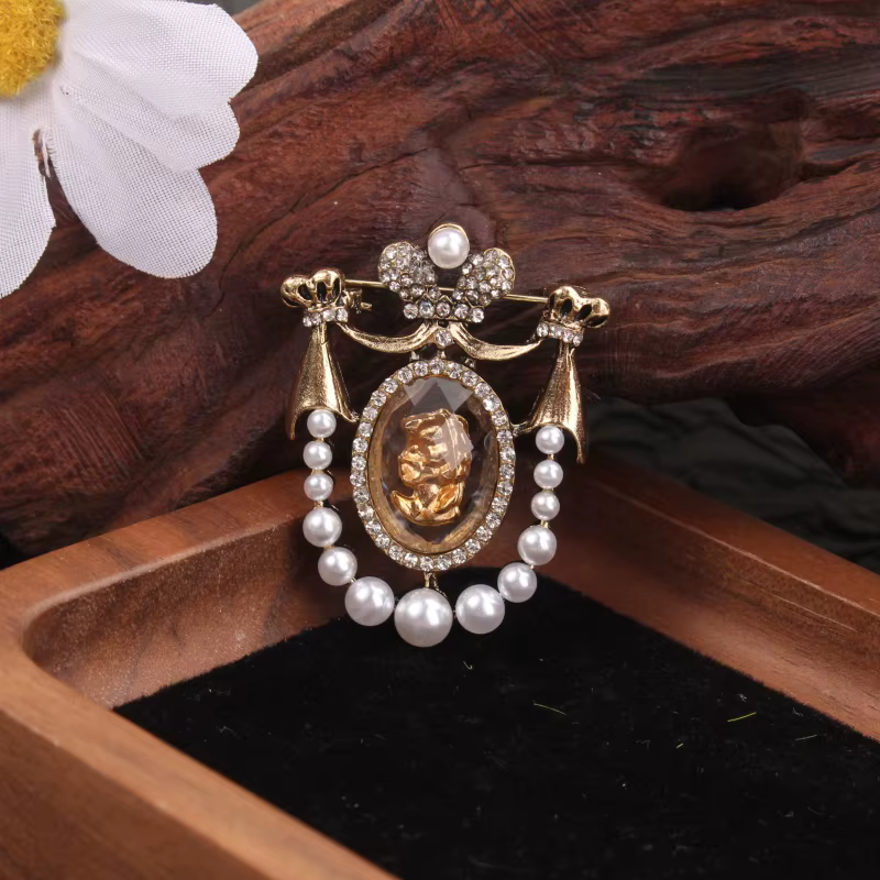 Broche camée en alliage Vintage avec perles et strass