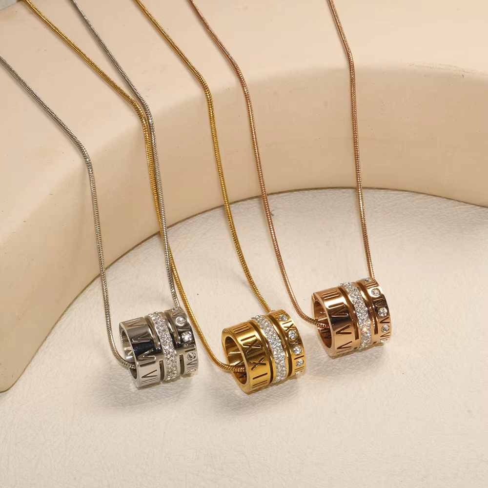 Collier incrusté de bijoux en acier inoxydable pour femme