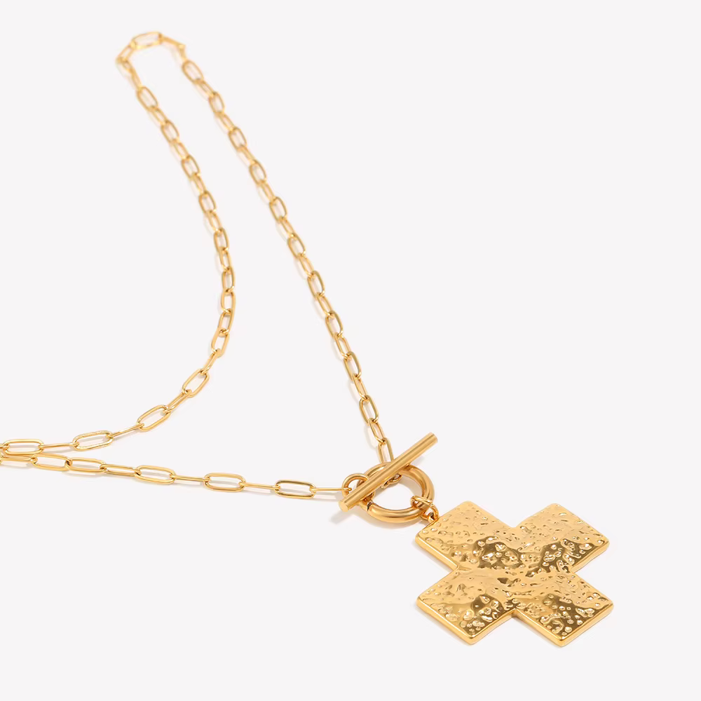 Colliers avec pendentif croix martelé E.B.belle pour femmes