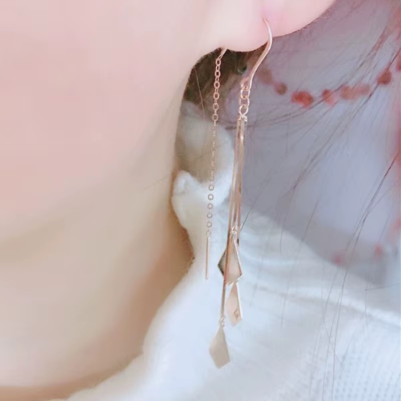 Boucles d'oreilles pompon diamant brillant pour femme