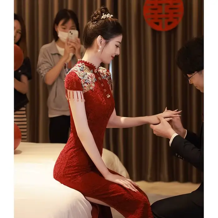 Robes de mariée élégantes en dentelle bordeaux, Vintage, Robe de soirée à haute fente, Vêtements de